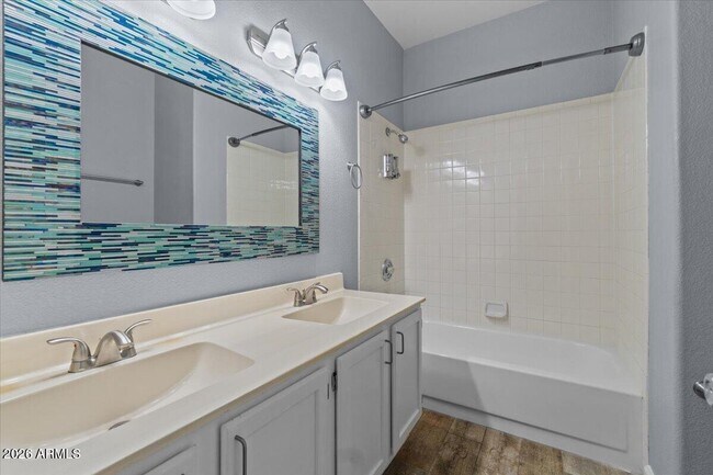 Building Photo - 3260 S Laguna Dr