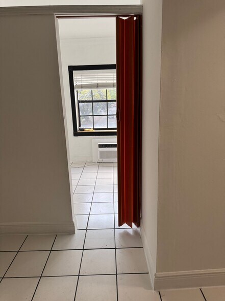 Building Photo - 384 Minorca Ave