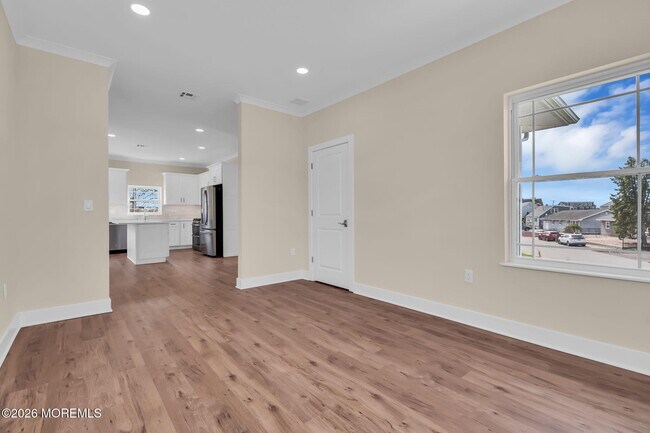 Building Photo - 58 Cove Rd