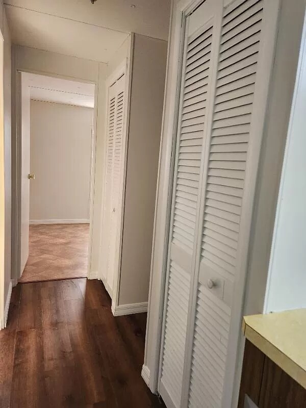 Building Photo - 14220 Brookridge Blvd