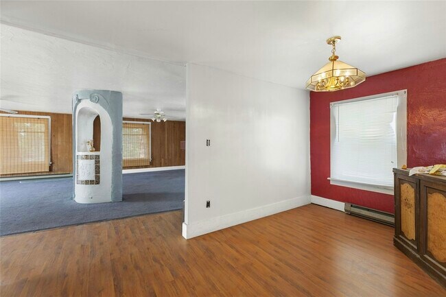 Building Photo - 414 Main Ave W