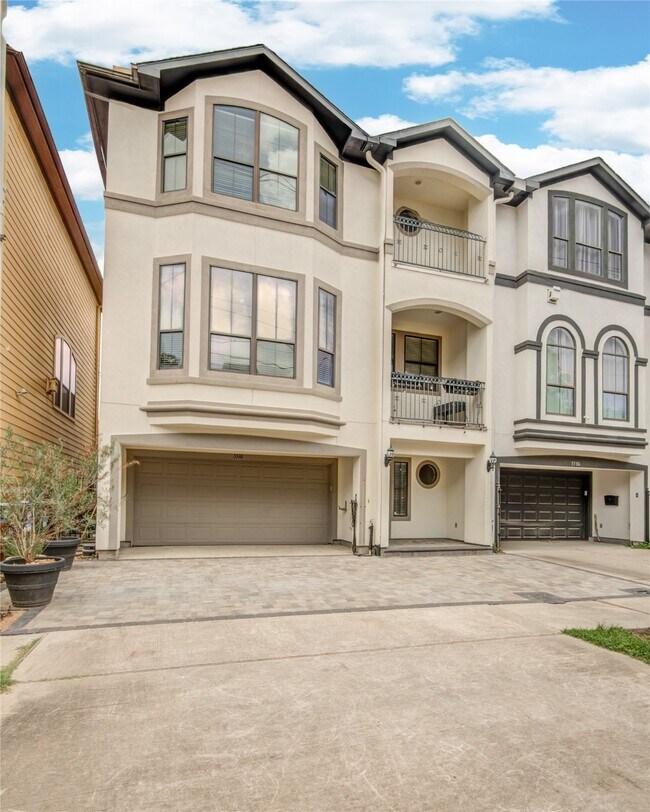 Building Photo - 5510 Blossom St
