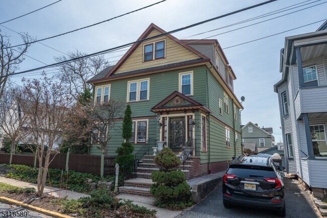 Building Photo - 41 Beekman St