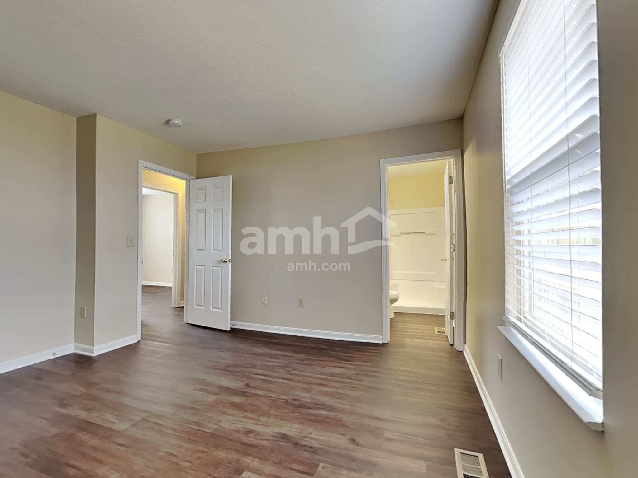 Building Photo - 7 Grouse Dr