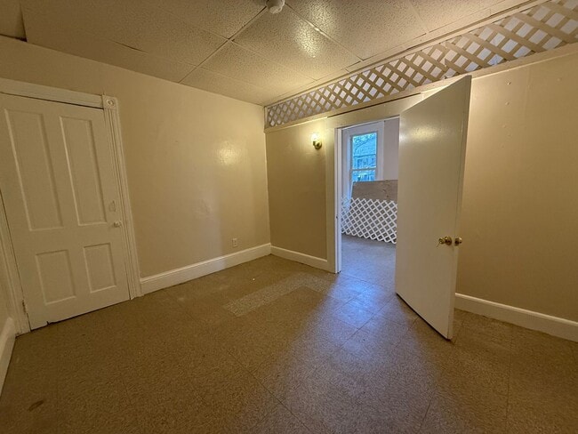 Building Photo - 97 York St