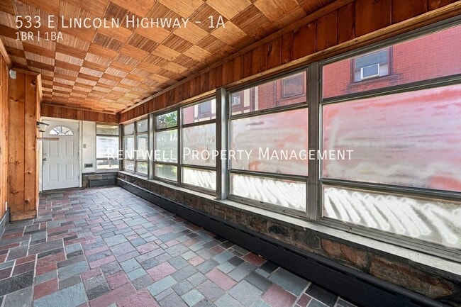 Building Photo - 533 Lincoln Hwy E