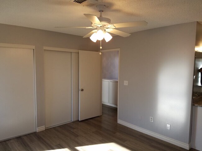 Building Photo - 7147 Abbeyville Dr