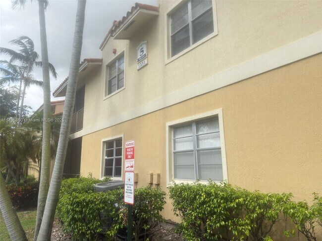 Building Photo - 1231 SW 46th Ave