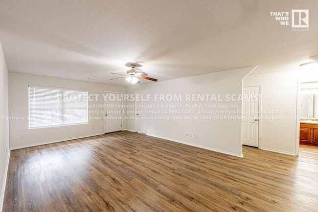 Building Photo - 2280 Bunker Ln