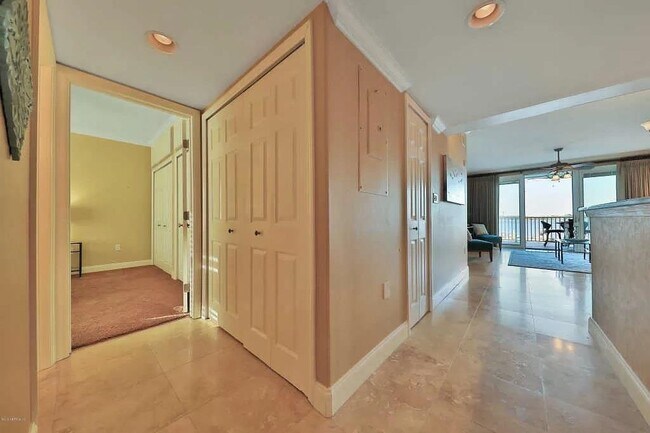 Building Photo - 157 Marine St