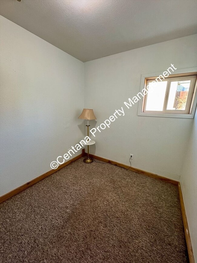 Building Photo - 2 bedroom 1 Bath House
