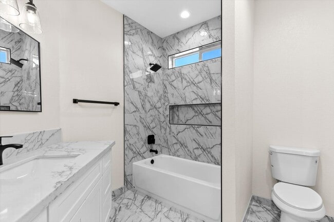 Building Photo - 10094 Joshua Blvd