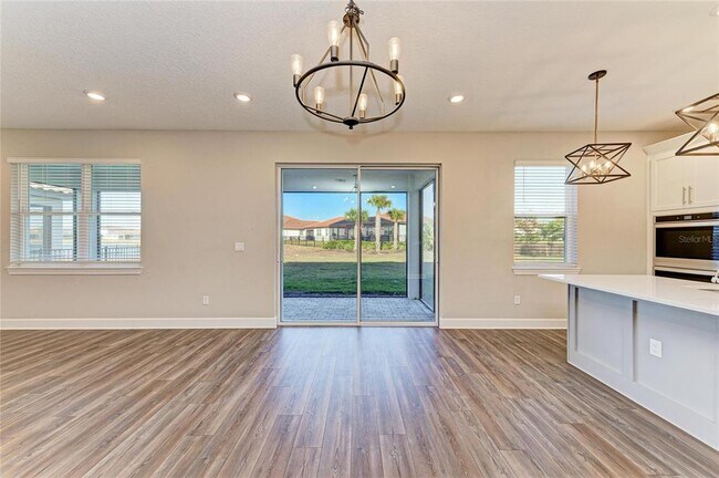 Building Photo - 13827 Green Hammock Pl