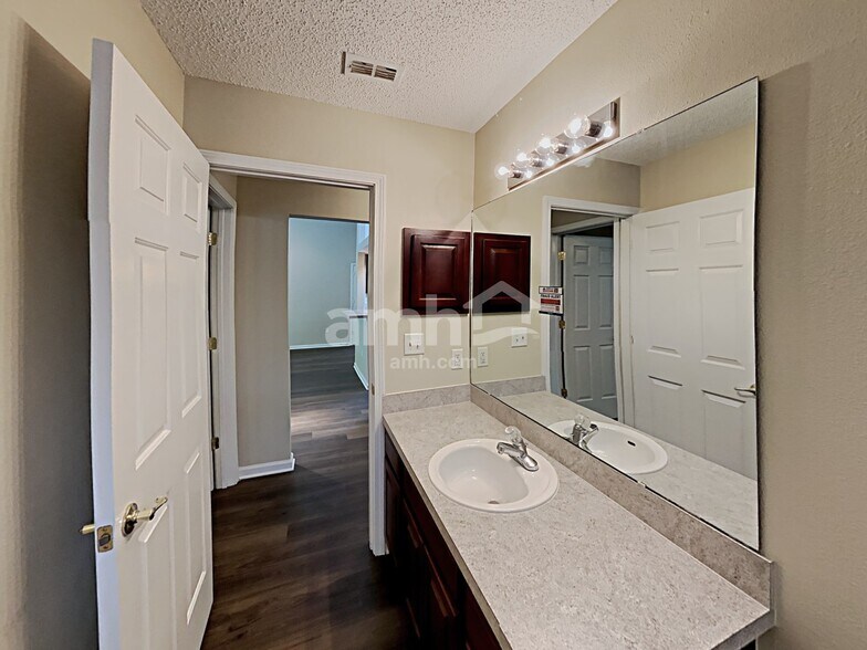 Building Photo - 3414 Fieldstone Ct