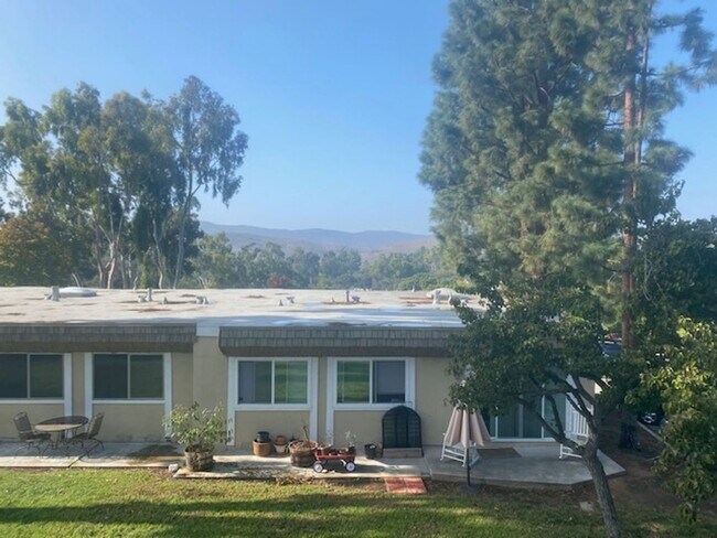 Building Photo - Beautiful fully remodeled 2 bedroom 1.5 bath in Laguna Hills