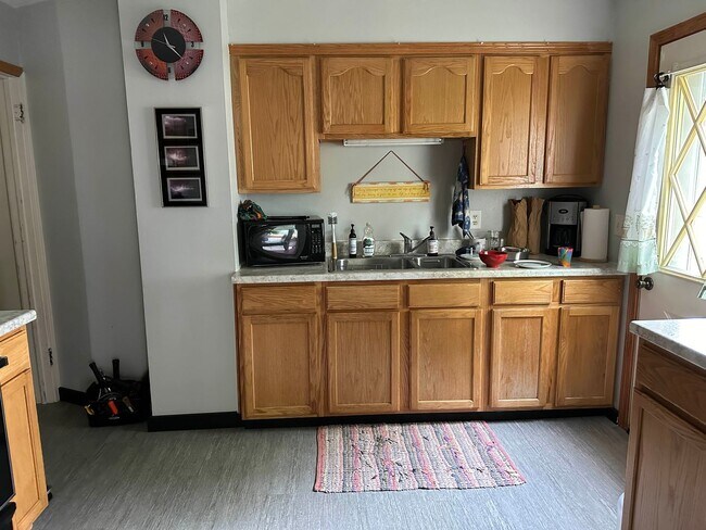 Building Photo - 818/820 Platt Street