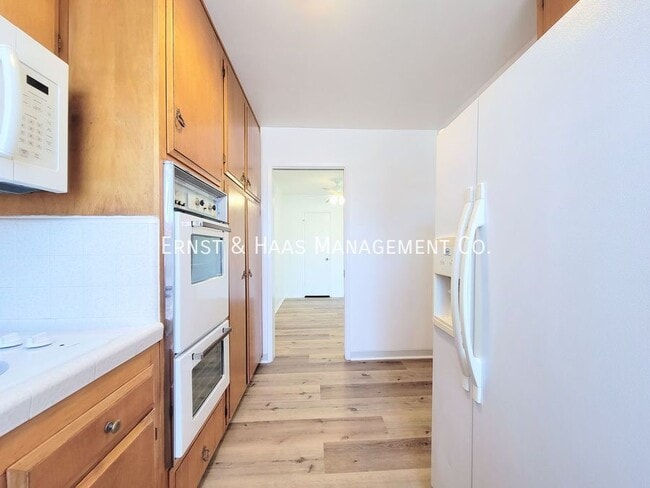 Building Photo - 333 Junipero Ave