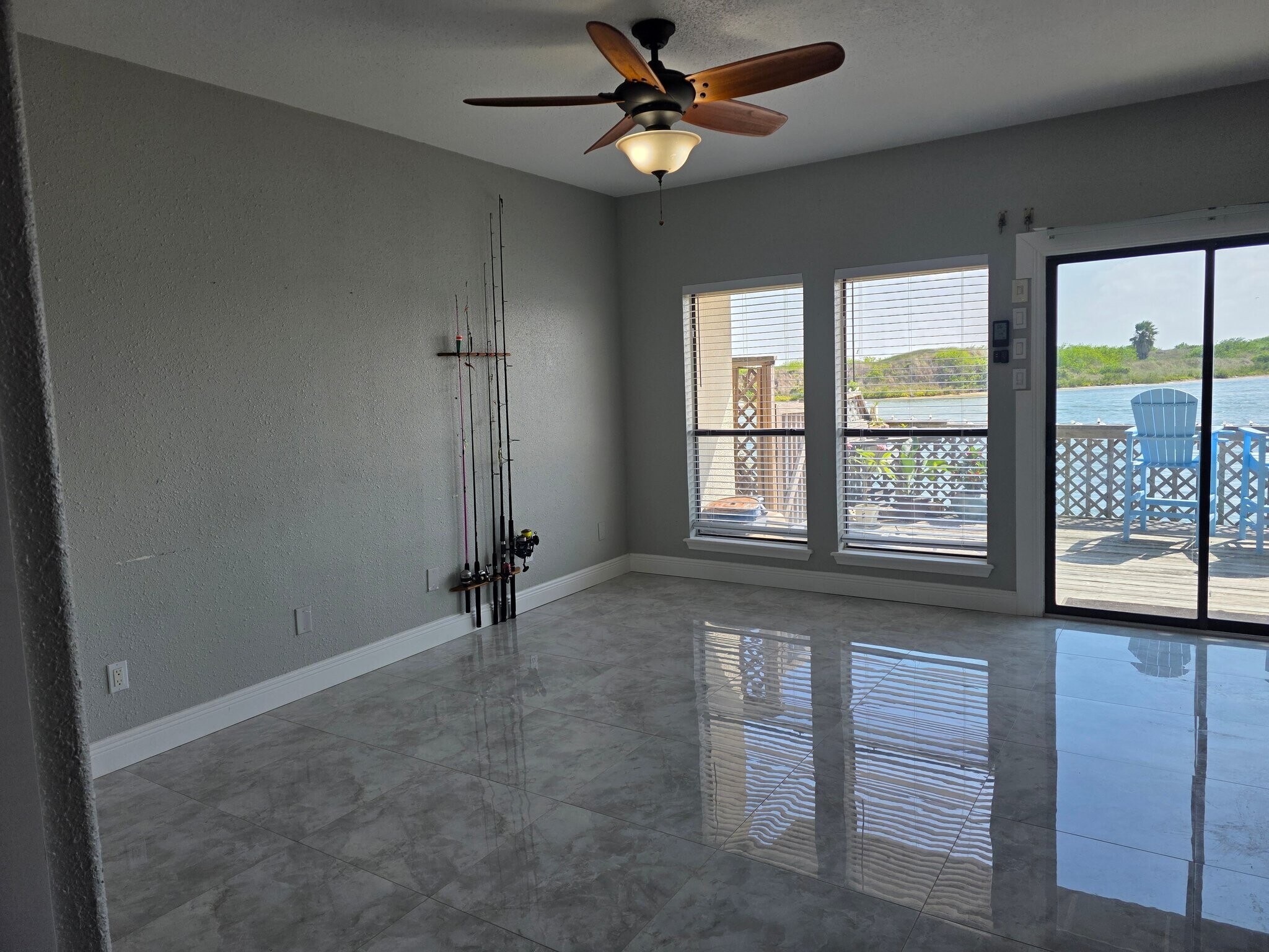 Building Photo - 15337 Bonasse Ct