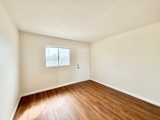 Building Photo - Surfside I | 2 Bedroom + 1.5 Bathroom with...