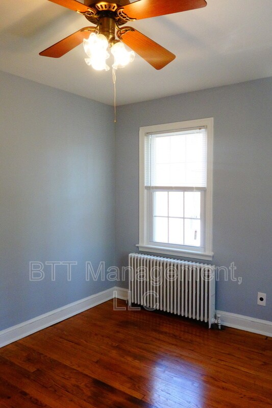 Building Photo - 8401 Greenwood Ave