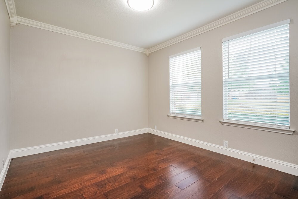 Building Photo - 711 River Run Dr