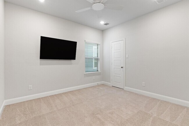 Building Photo - 7309 Sunset Blvd