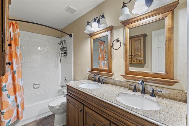 Building Photo - 3813 Oak Leaf Ln