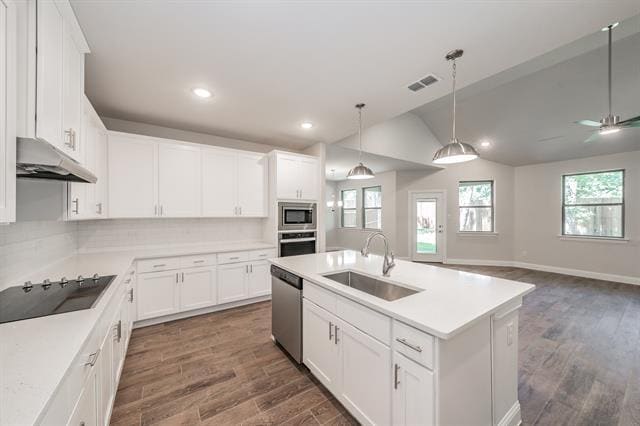 Building Photo - 241 Gardenia Dr