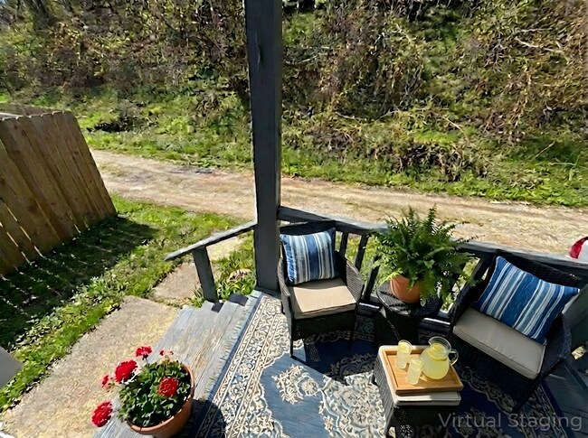 Building Photo - 2Bed/1Bath Single Family Home in Clairton