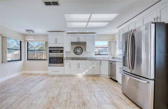 Building Photo - 1925 Brookstone Way