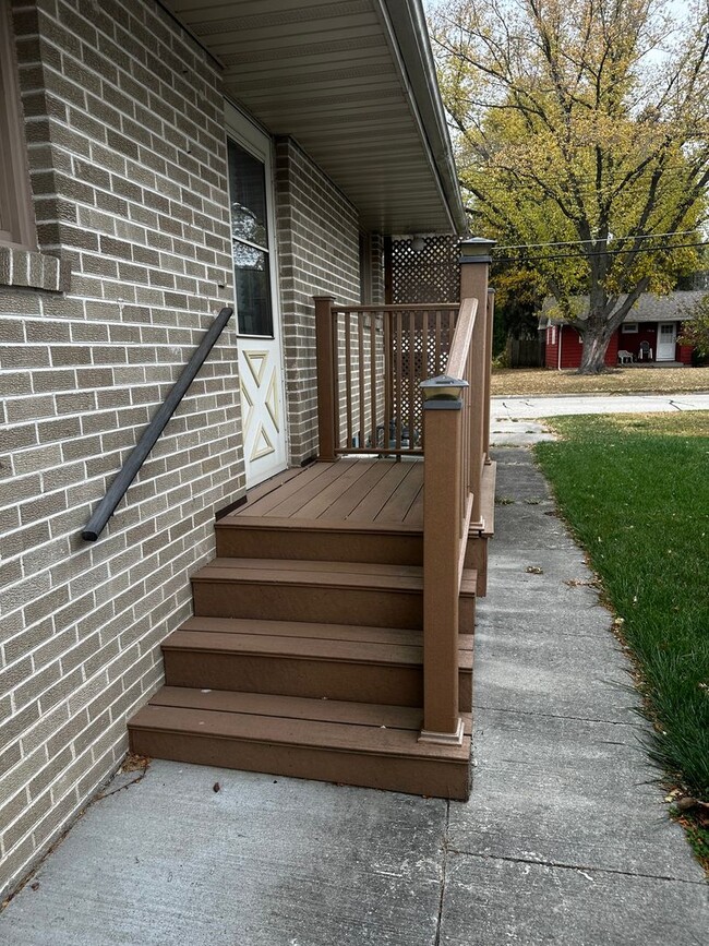 Building Photo - 1608 Turtle St