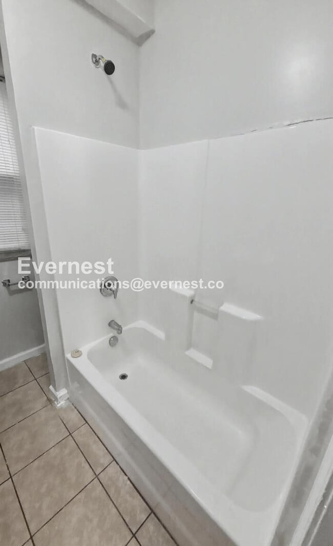 Building Photo - 3926 Oregon Ave