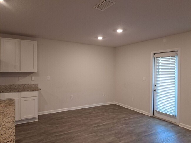 Building Photo - 207 Ryder Ln
