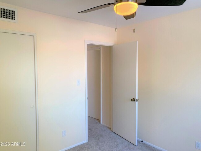 Building Photo - 8125 E Glenrosa Ave