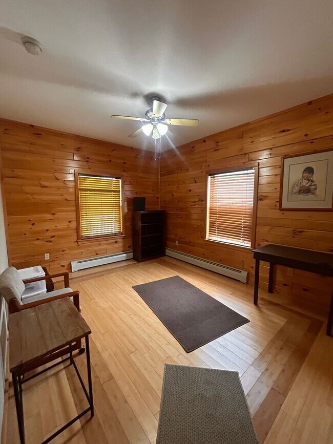Building Photo - Charming Log Cabin Rental – 3 Bedroom / 2 Bath | Carthage School District