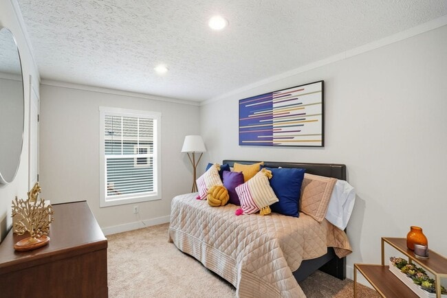 Building Photo - 2102 24th St NE