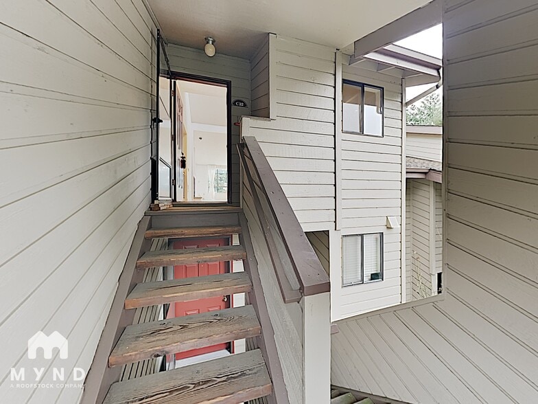 Building Photo - 15278 Sunwood Blvd