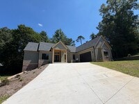 Building Photo - 12 King Heights Dr