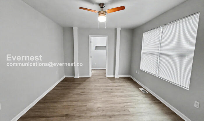 Building Photo - 1368 Alverado Way