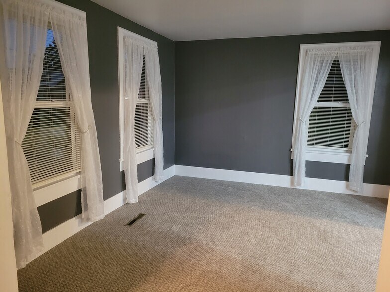 Living room - 1803 8th St