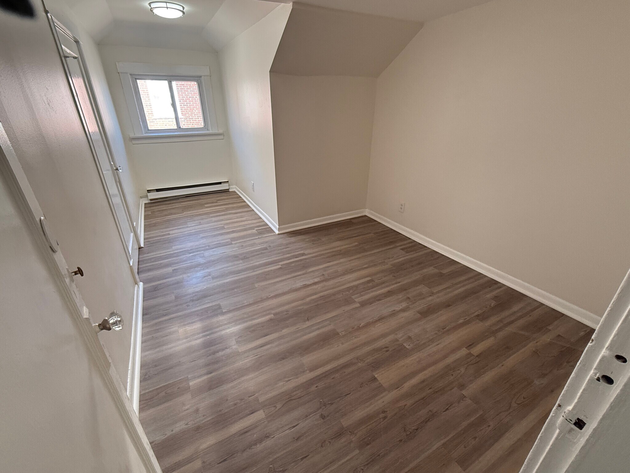 upstairs bedroom #2 - 3068 Bellerive Dr