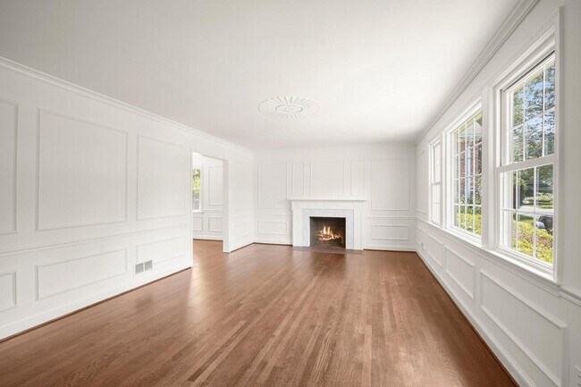Building Photo - 7109 Radnor Rd