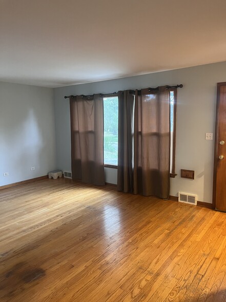 Building Photo - 506 Wilcox Ave