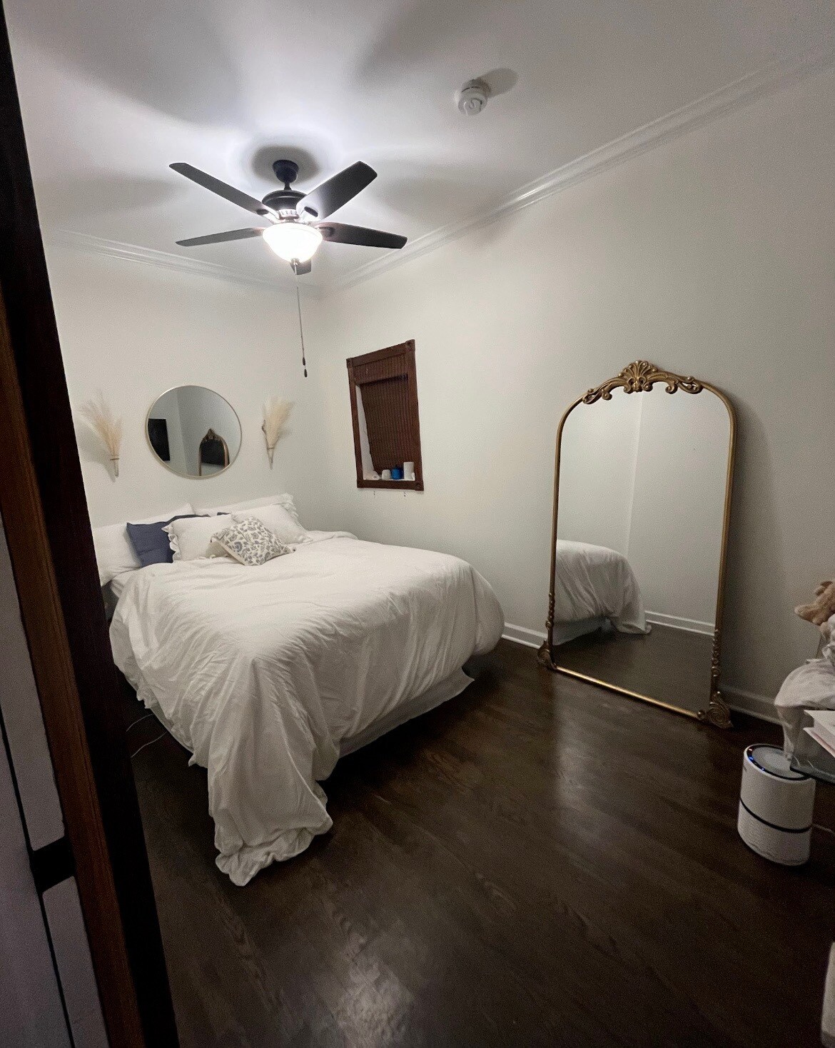 Bedroom 1 - 3046 N Leavitt St
