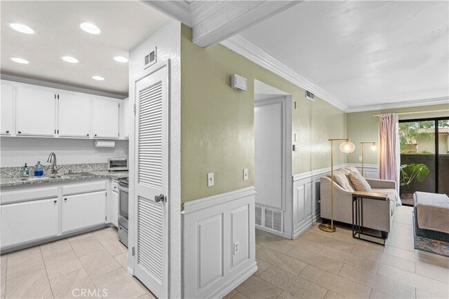 Building Photo - 22886 Hilton Head Dr