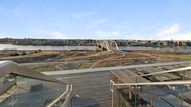 Building Photo - 632 Howard Rd SE