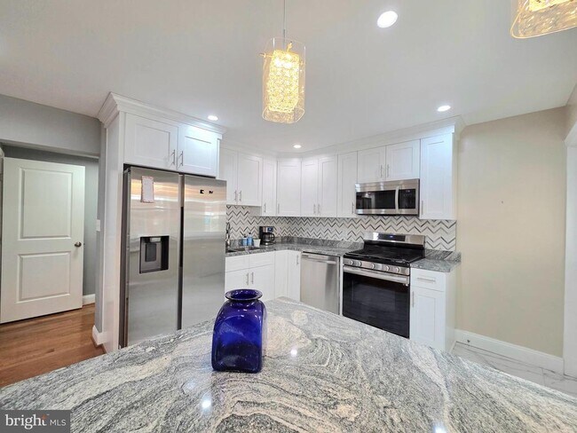 Building Photo - 5206 12th St NE