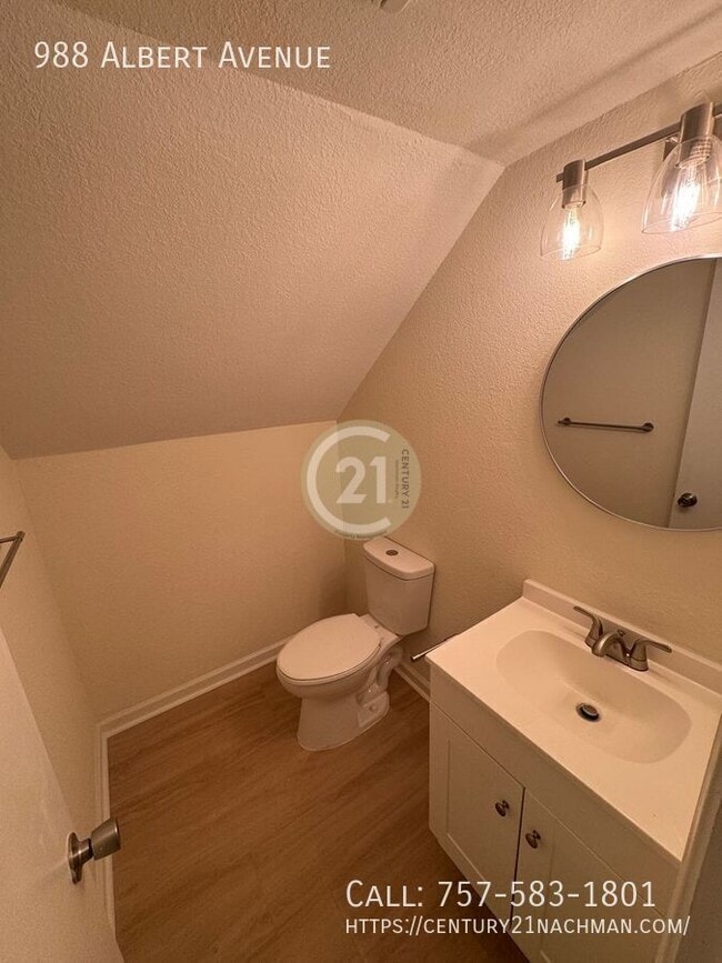 Building Photo - 988 Albert Ave