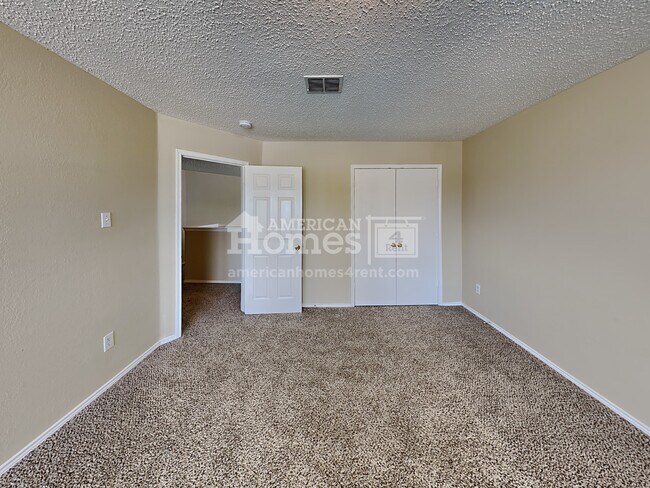 Building Photo - 3875 Steeplechase Drive
