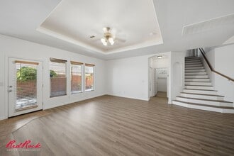 Building Photo - 3304 W Palomar